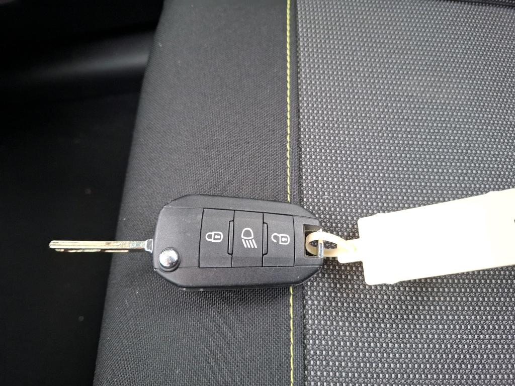 Citroen C3 PureTech 110 S&S EAT6 Shine Business 2022