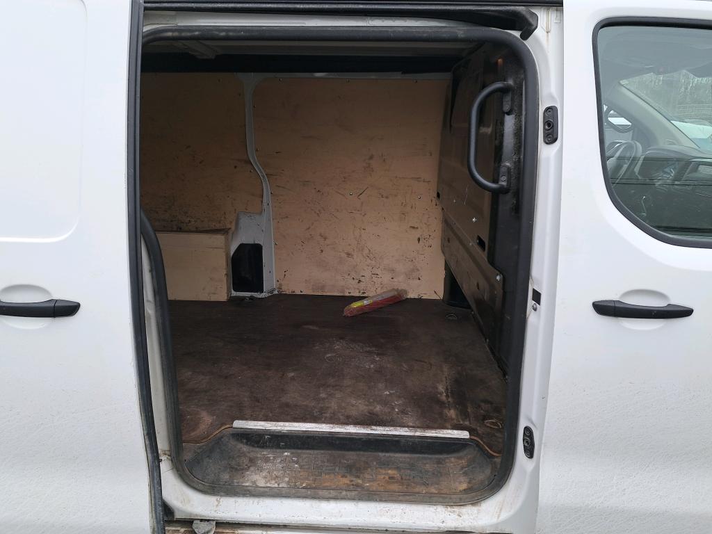 Peugeot EXPERT FGN TOLE STANDARD 2.0  BLUEHDI 120 S&S BVM6 PREMIUM 2018