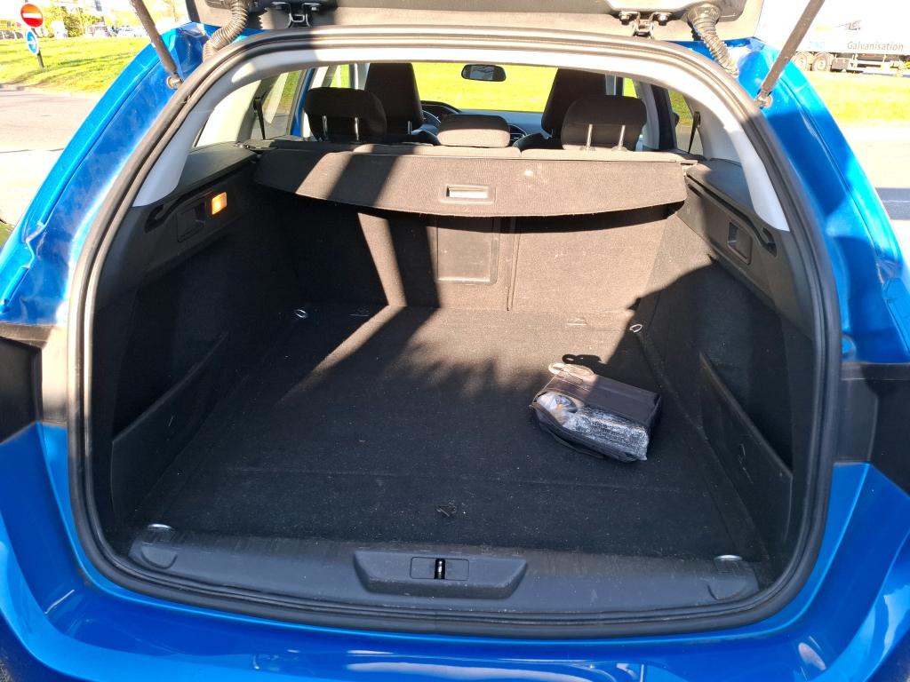 Peugeot 308 SW BlueHDi 130ch S&S EAT8 Allure Business 2021