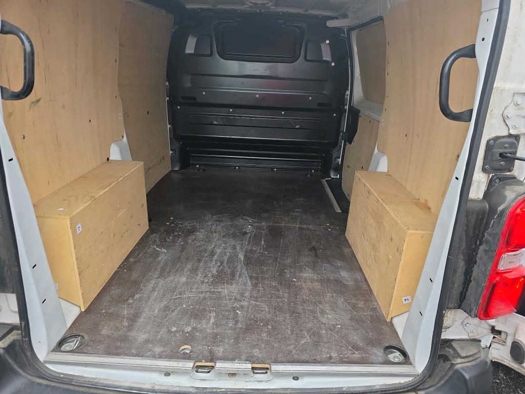 Peugeot EXPERT FGN TOLE STANDARD 2.0  BLUEHDI 120 S&S BVM6 PREMIUM 2018