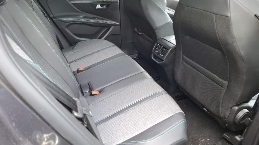 Foto Peugeot 3008 Hybrid 13