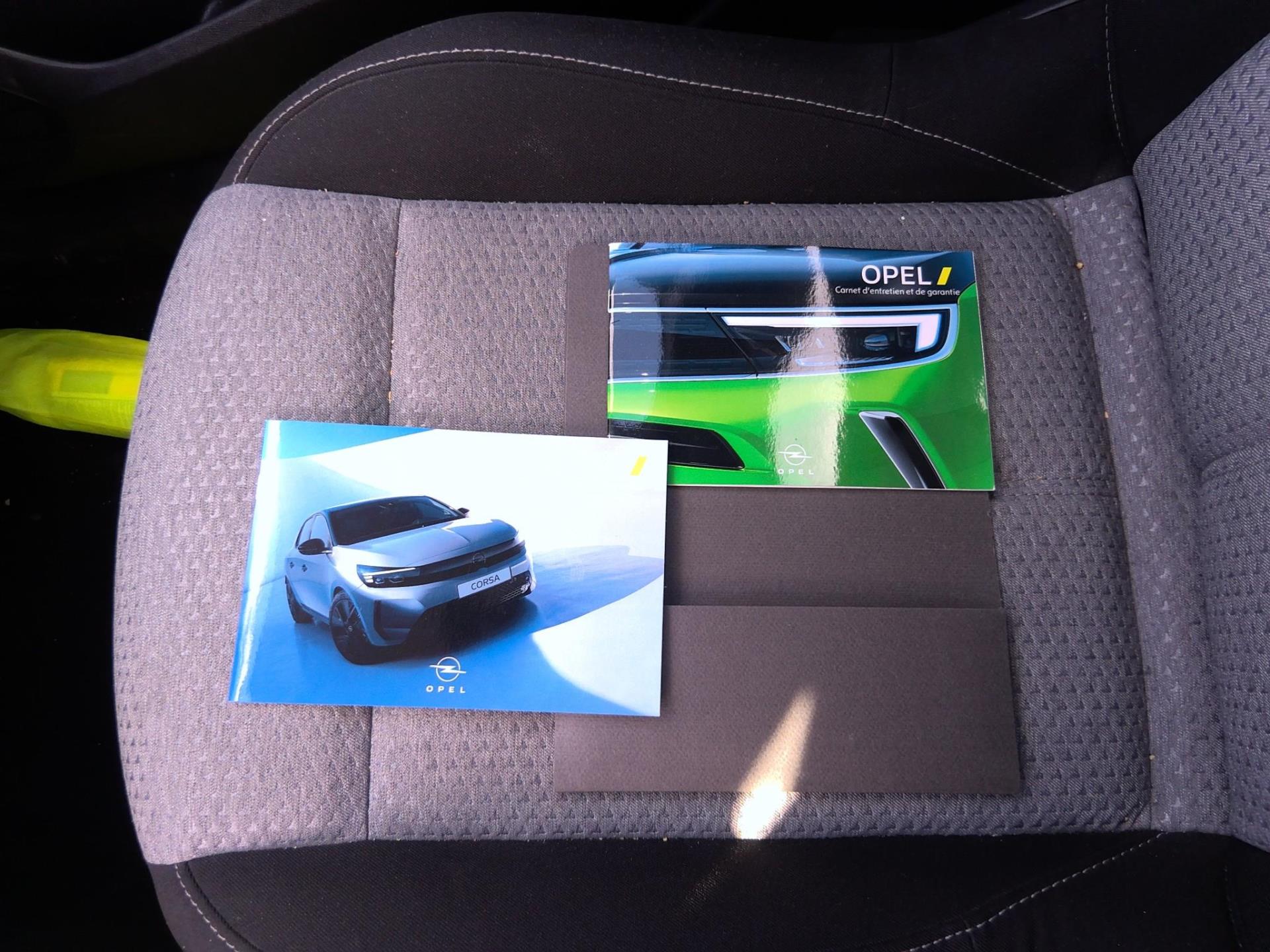Opel Corsa 1.2 Turbo 100 ch BVM6  2024