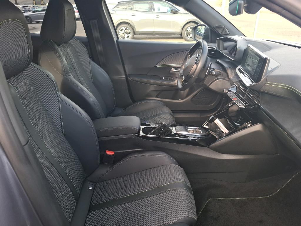 Peugeot 2008 BlueHDi 130 S&S EAT8 GT 2022