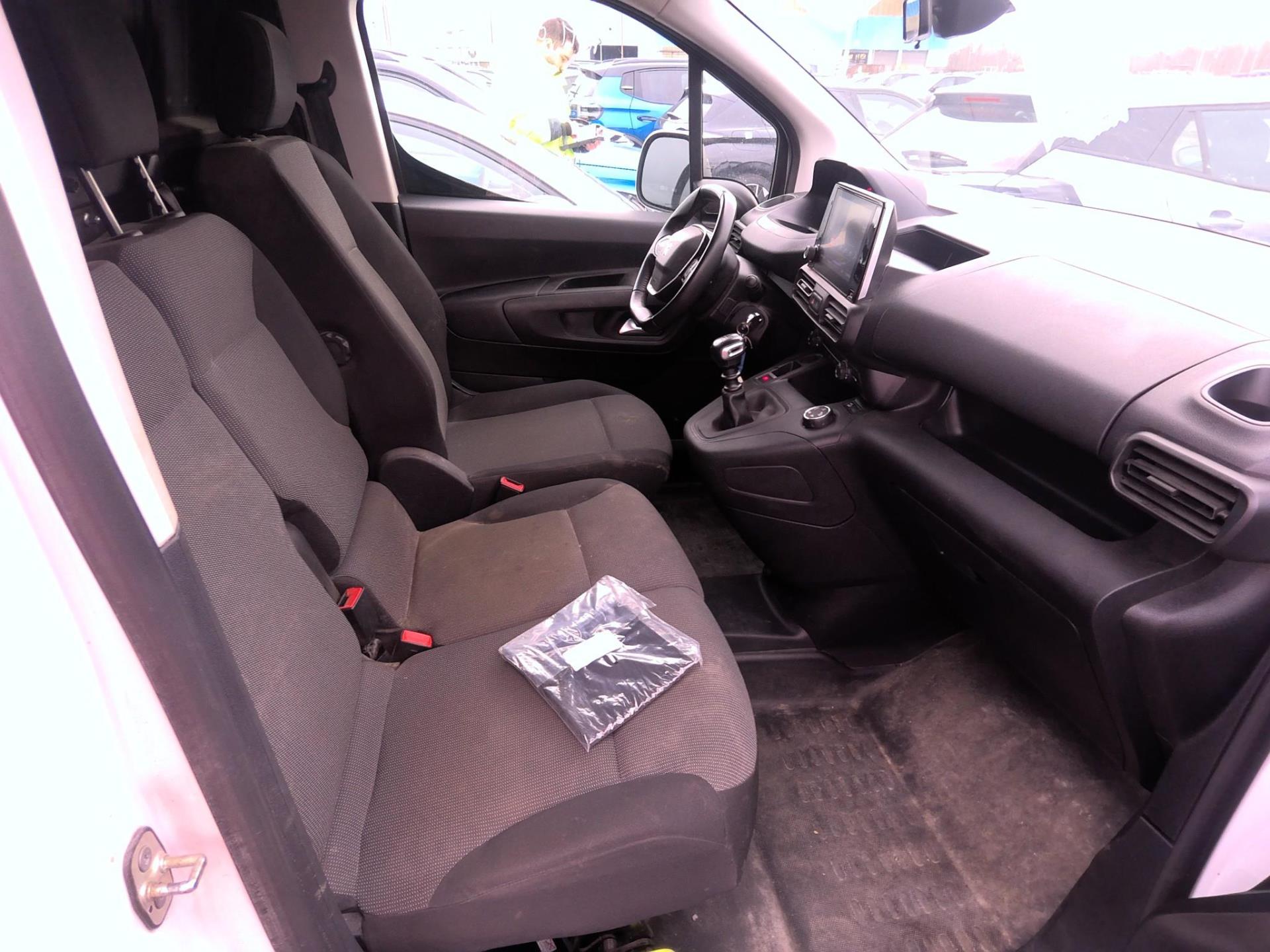 Peugeot PARTNER FOURGON XL 950 KG BLUEHDI 100 S&S BVM6  2023