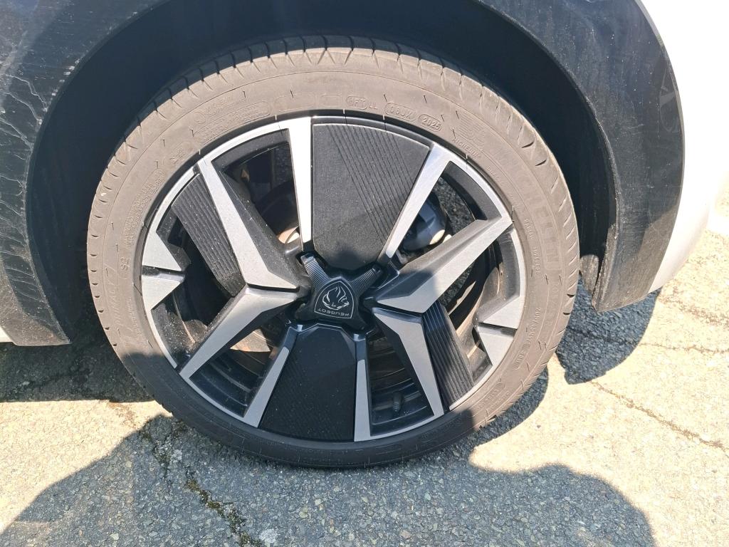 Peugeot 208 Hybrid 145 ch e-DCS6 GT 2025