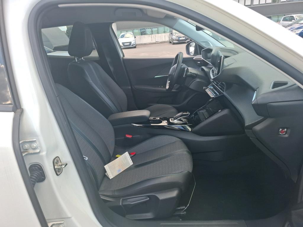 Peugeot 2008 PureTech 130 S&S EAT8 Allure Business 2021