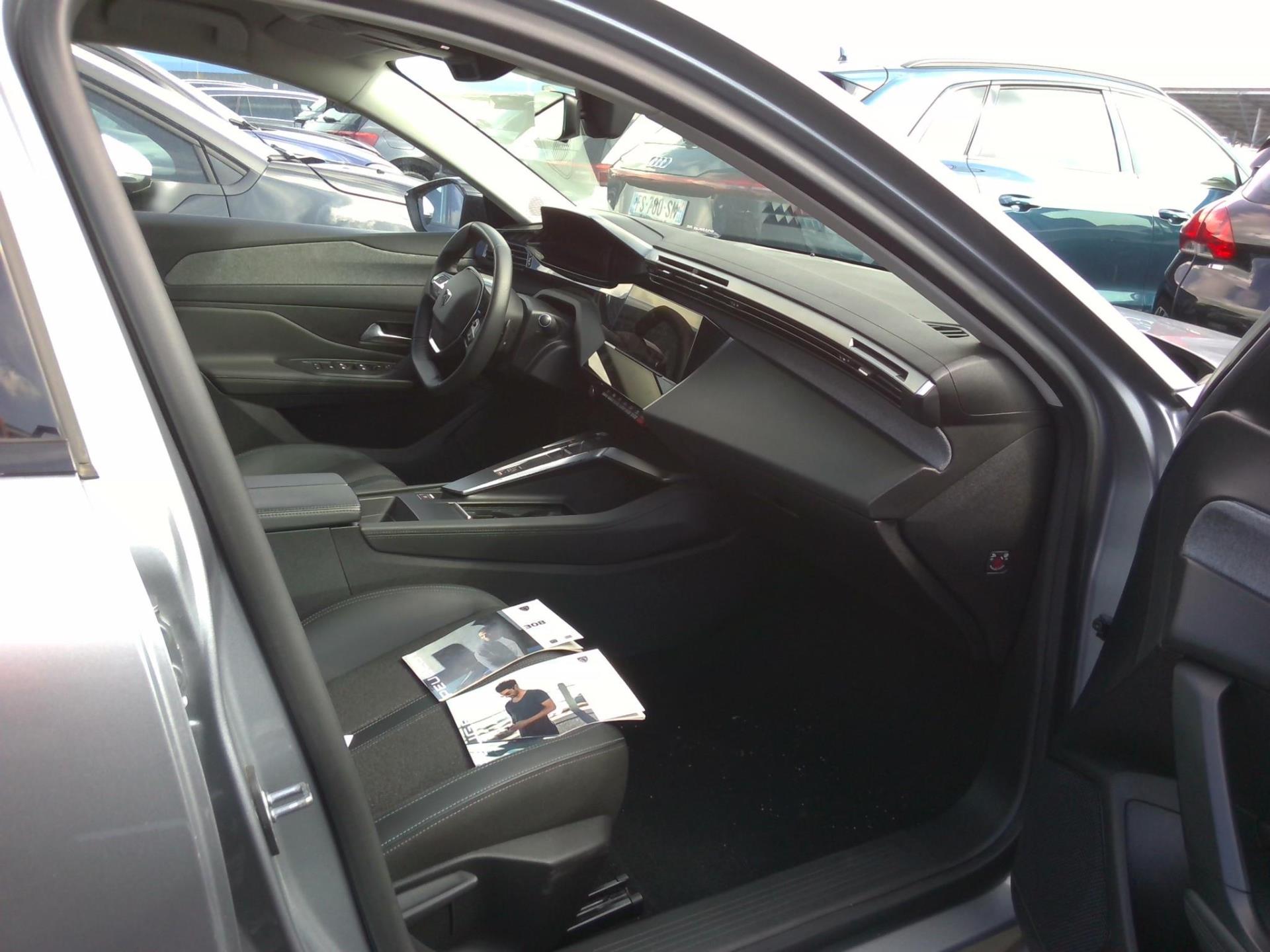 Peugeot 308 PHEV 180 e-EAT8 Allure Pack 2022