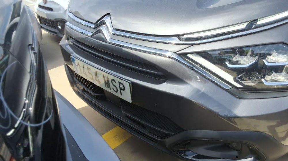 Citroën C4 X C4 Hybrid 136 ë-DSC6 PLUS (solo stock)