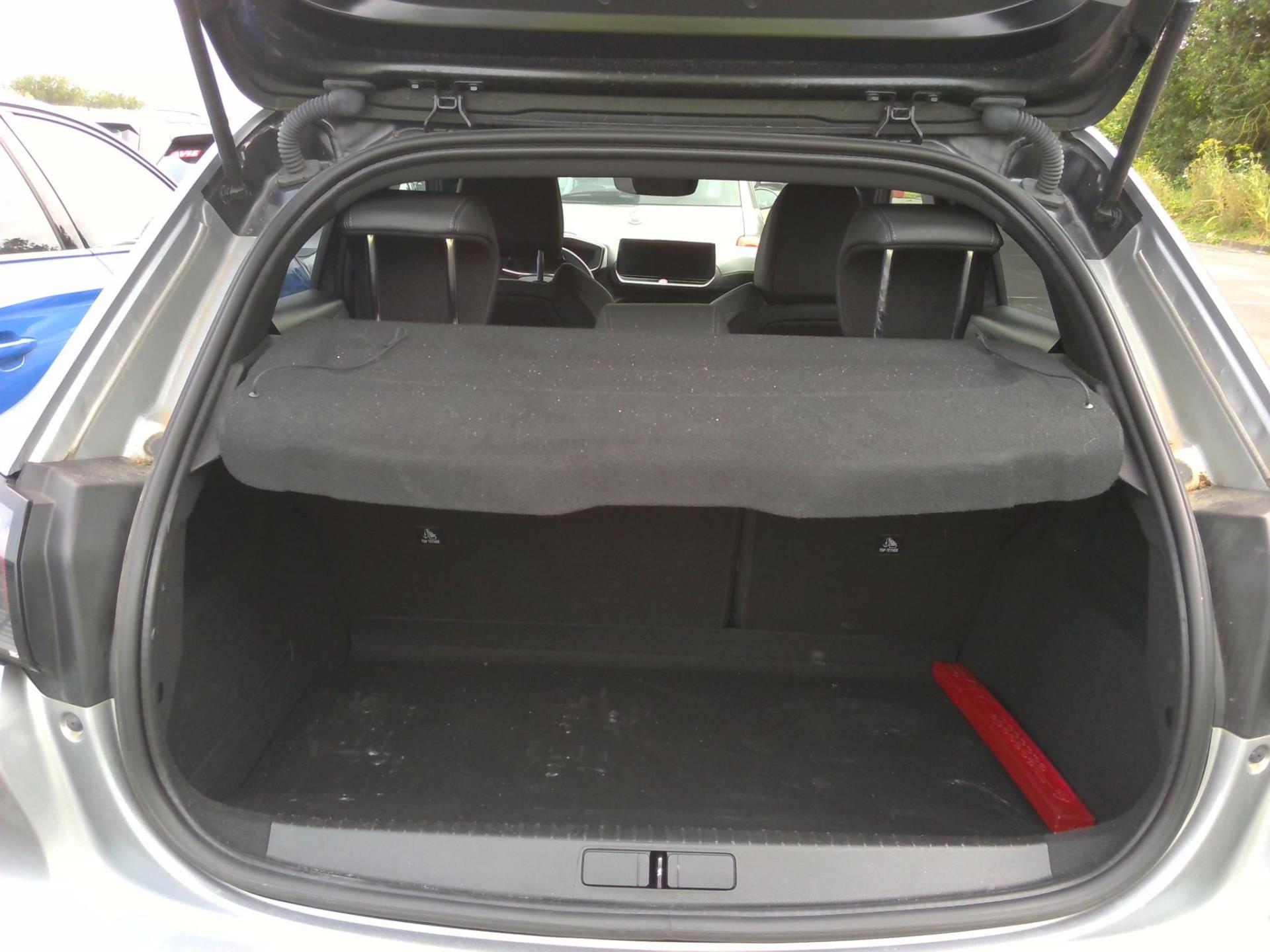 Peugeot 208 PureTech 100 S&S BVM6 GT Pack 2022