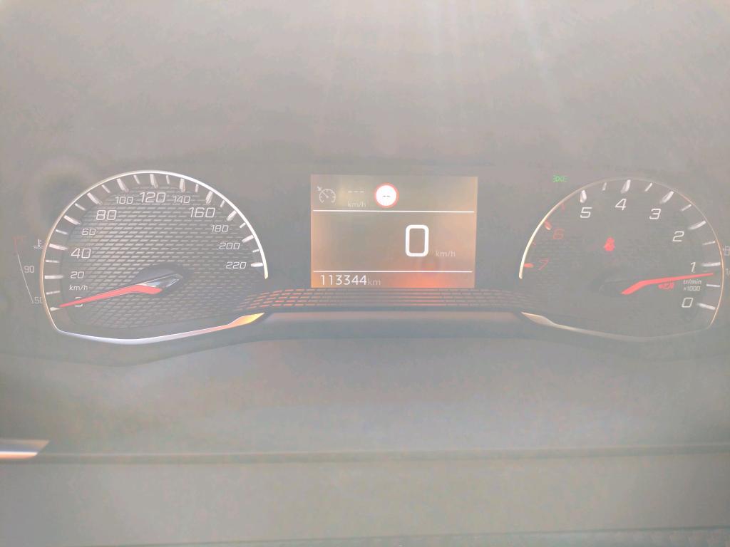 Peugeot 2008 BlueHDi 110 S&S BVM6 Active Business 2021