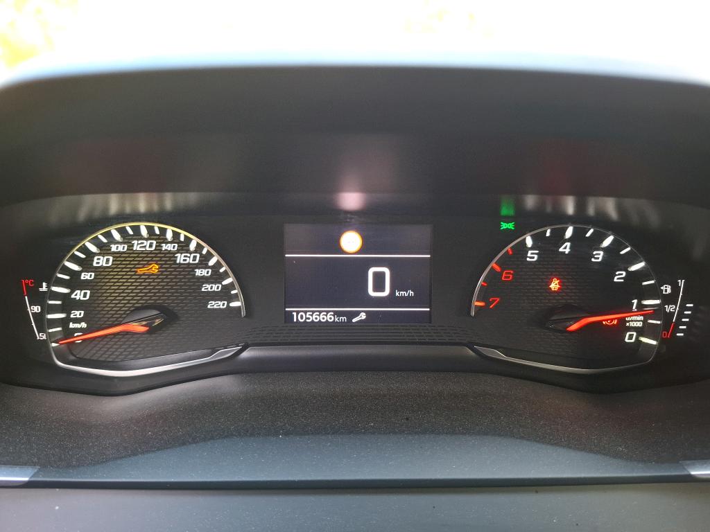 Peugeot 2008 BlueHDi 110 S&S BVM6 Allure 2021