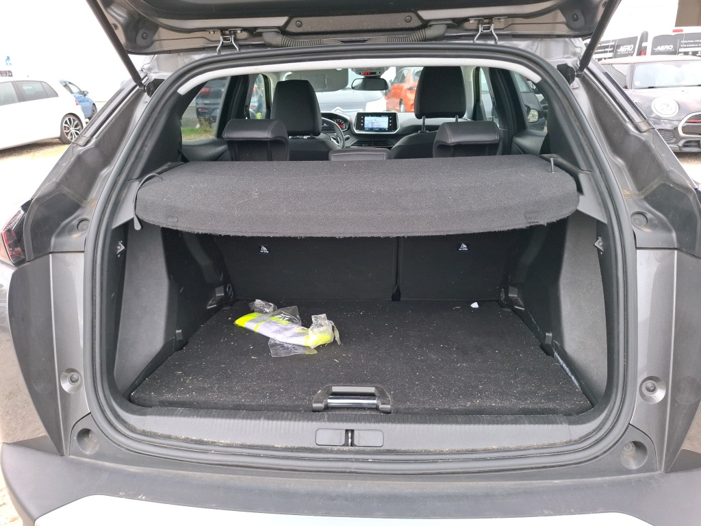 Peugeot 2008 BlueHDi 130 S&S EAT8 Allure 2022