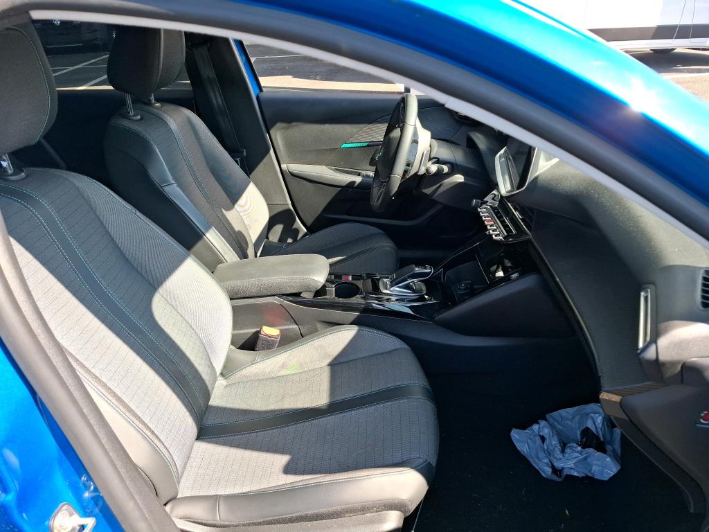 Peugeot 208 PureTech 100 S&S EAT8 Allure Business 2020