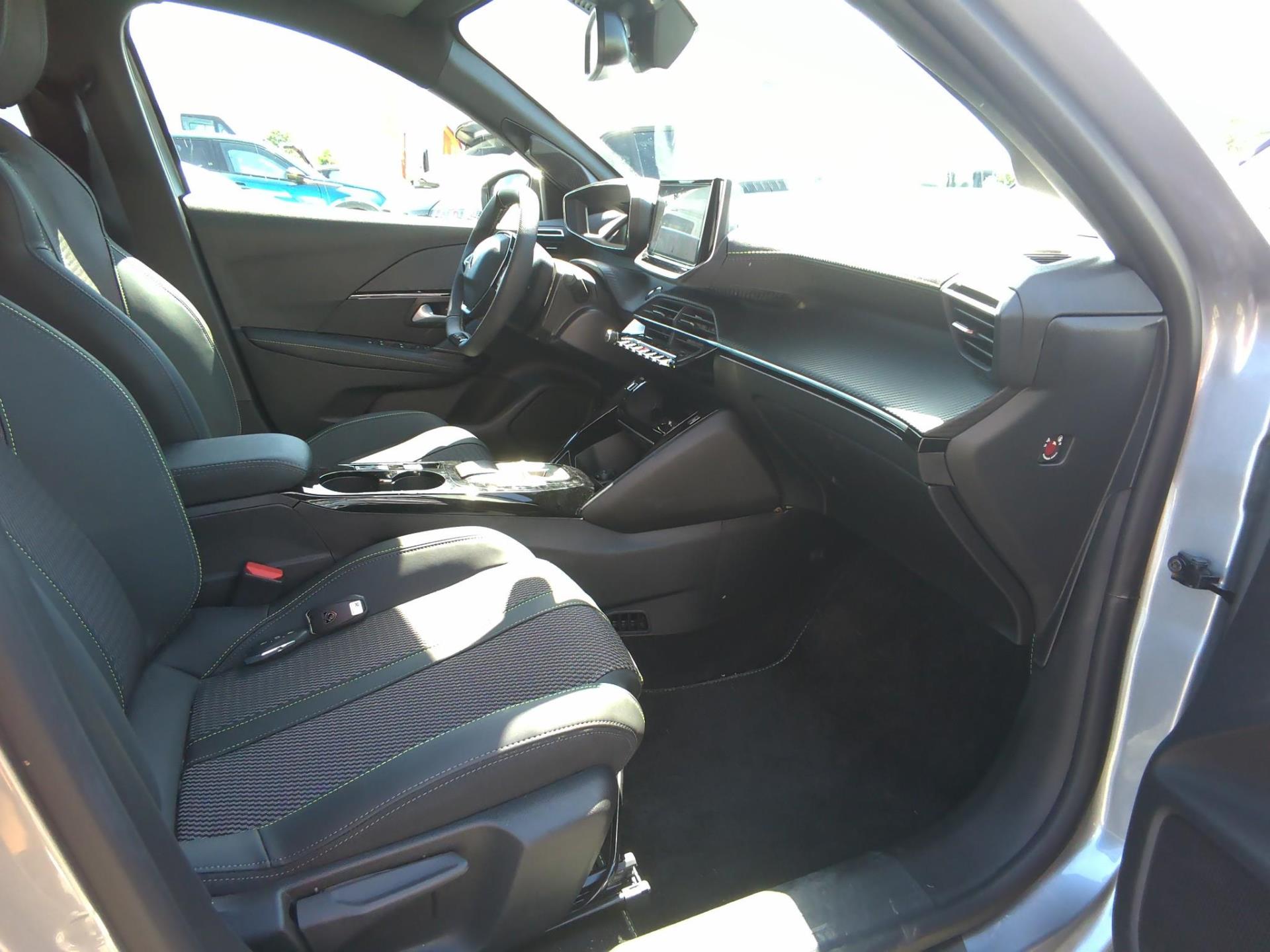 Peugeot 208 Hybrid 145 ch e-DCS6 GT 2026