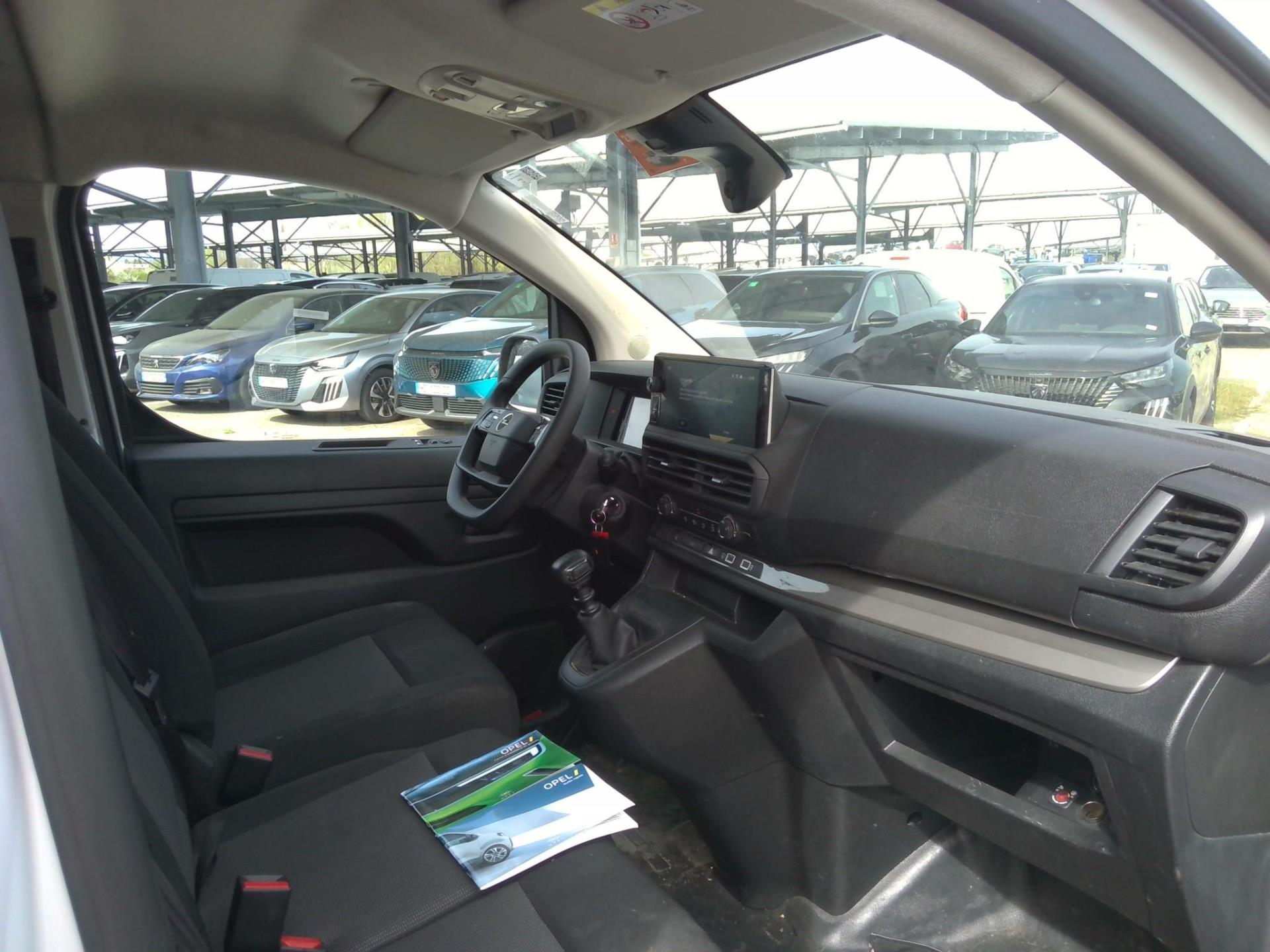 Opel VIVARO FGN TAILLE M BLUEHDI 145 BVM6  2024