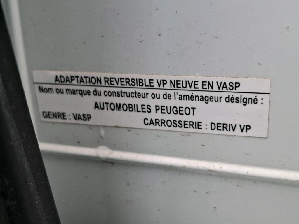 Peugeot 208 BLUEHDI 100 S&S BVM6 PREMIUM PACK 2021