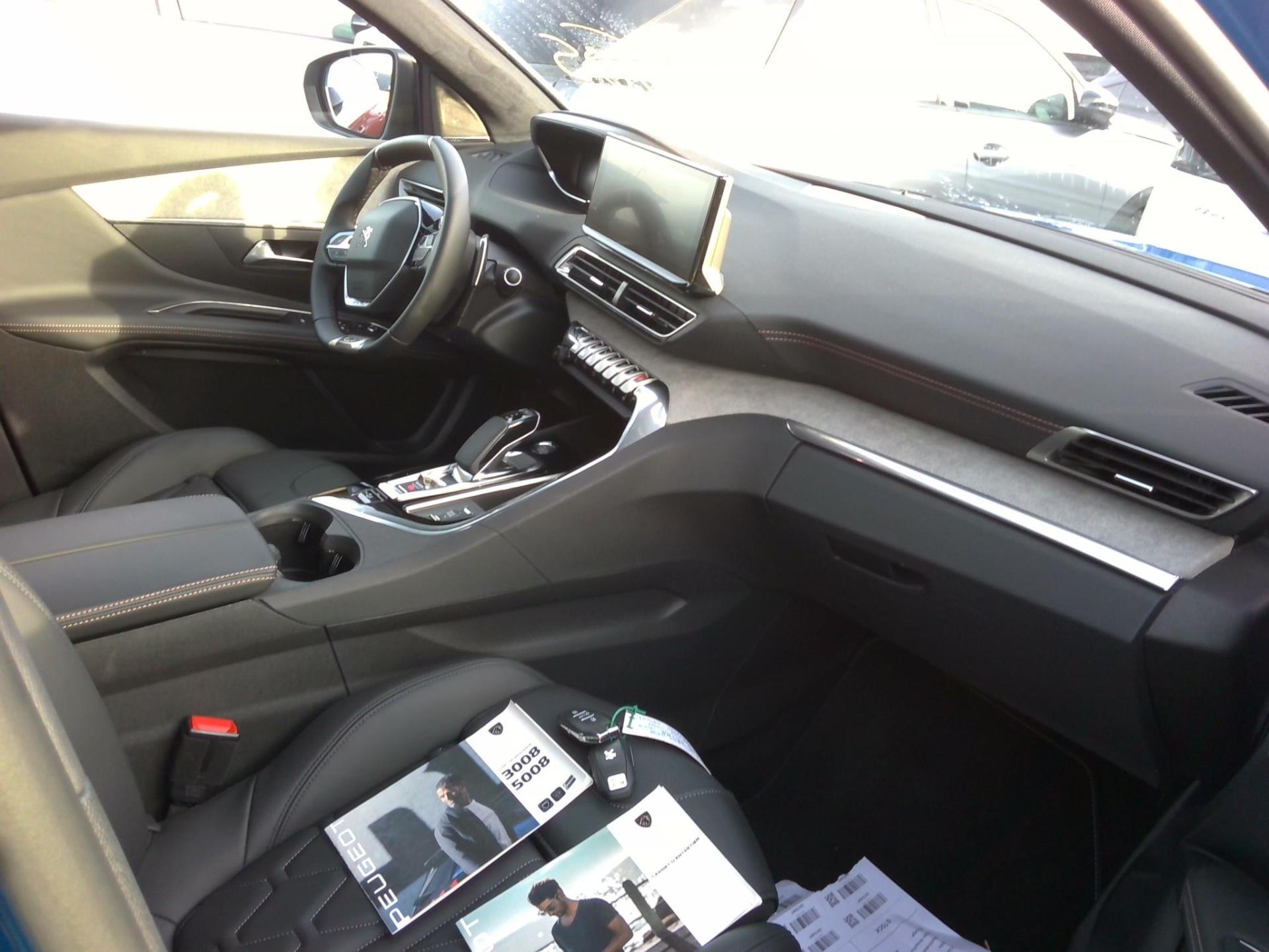 Peugeot 3008 Hybrid4 300 e-EAT8 GT 2022
