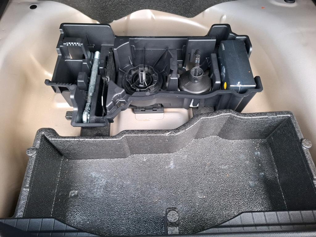 Peugeot 2008 PureTech 130 S&S EAT8 GT 2024