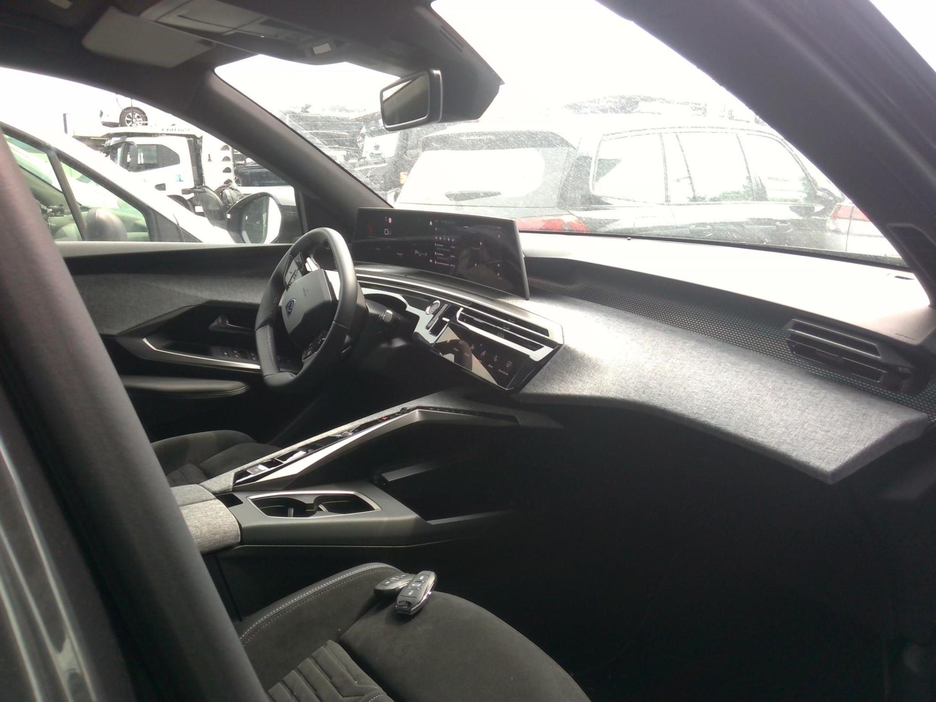 Peugeot 5008 Hybrid 136 e-DCS6 GT 2025