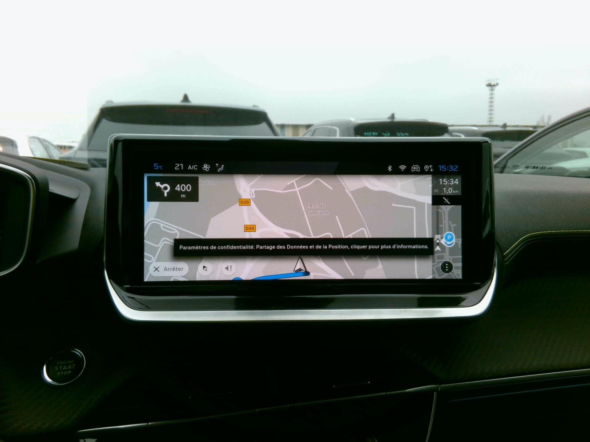 Peugeot 2008 Hybrid 136 e-DCS6 GT 2024