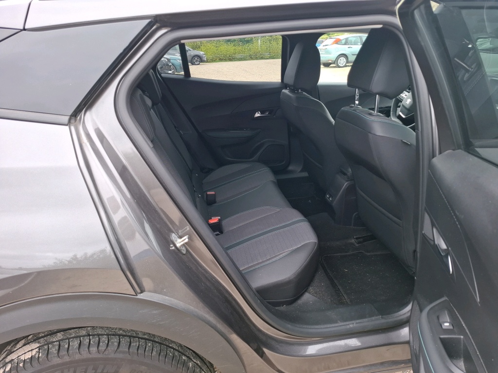 Peugeot 2008 BlueHDi 130 S&S EAT8 Allure 2022