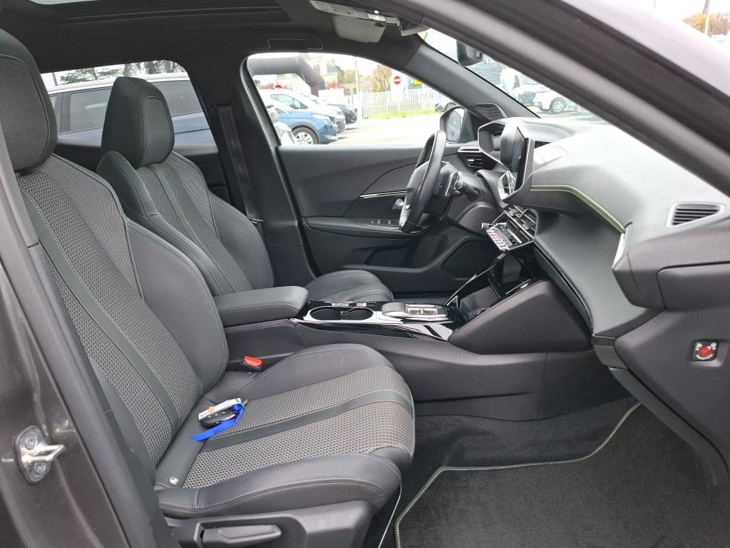 Peugeot 2008 PureTech 130 S&S EAT8 GT 2023