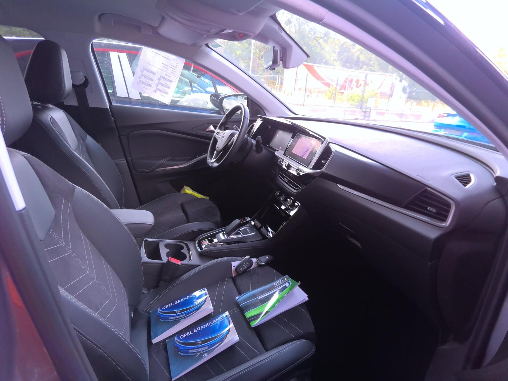 Opel Grandland Hybrid4 300 ch AWD BVA8 Ultimate 2022