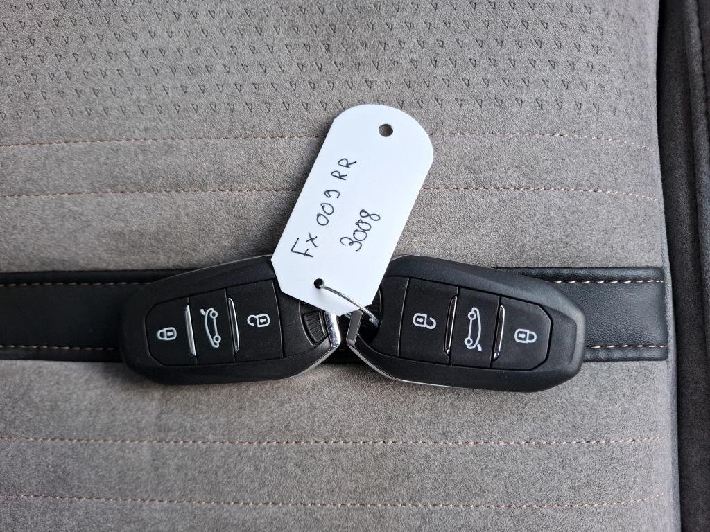 Peugeot 3008 Hybrid4 300 e-EAT8 GT 2021
