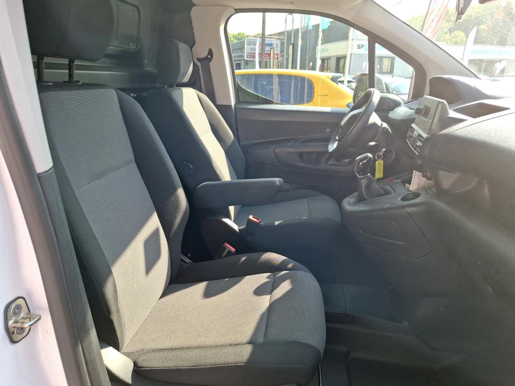 Peugeot PARTNER FOURGON STANDARD 650 KG BLUEHDI 100 S&S BVM5 PREMIUM 2020