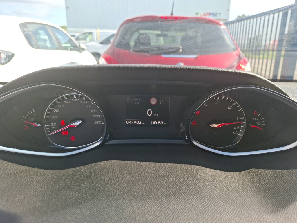 Peugeot 308 SW BlueHDi 130ch S&S EAT8 Allure Business 2021