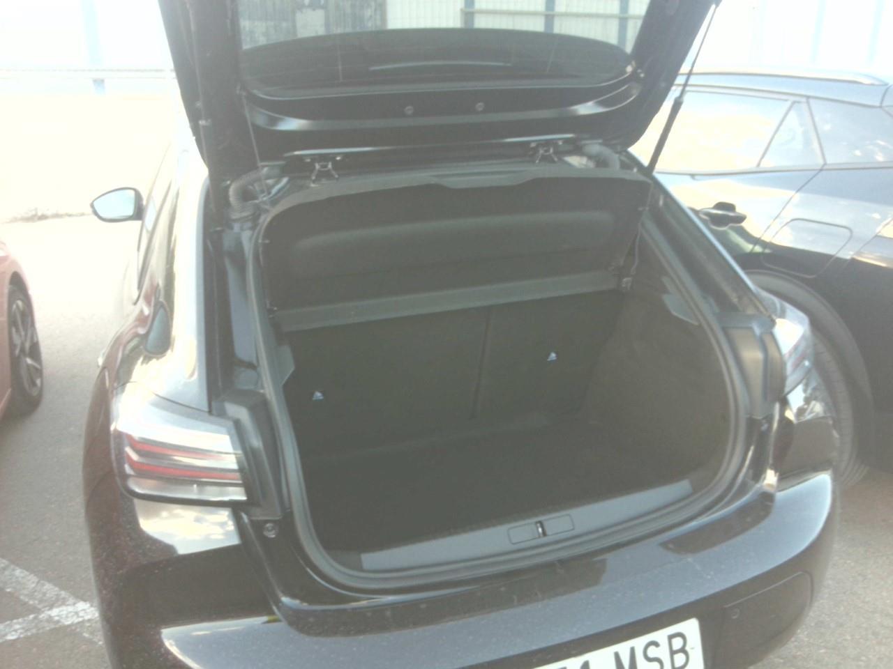 Foto Peugeot 208 14