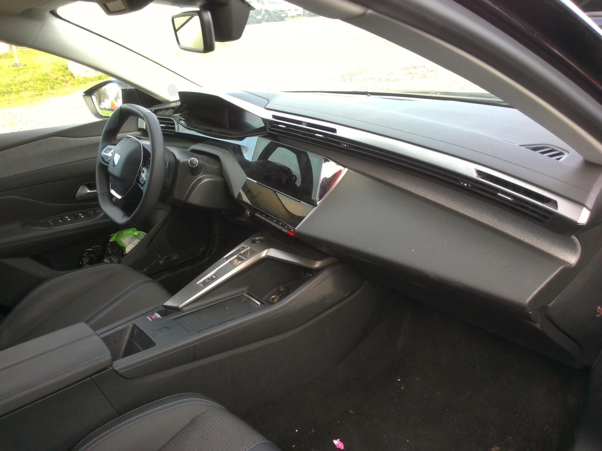 Peugeot 308 Hybrid 145 e-DCS6 Allure 2025