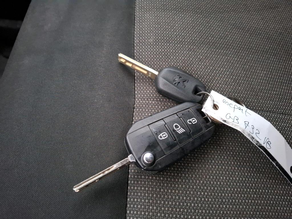 Peugeot EXPERT CA REPLIABLE LONG 2.0 BLUEHDI 120 S&S BVM6 PRO 2021