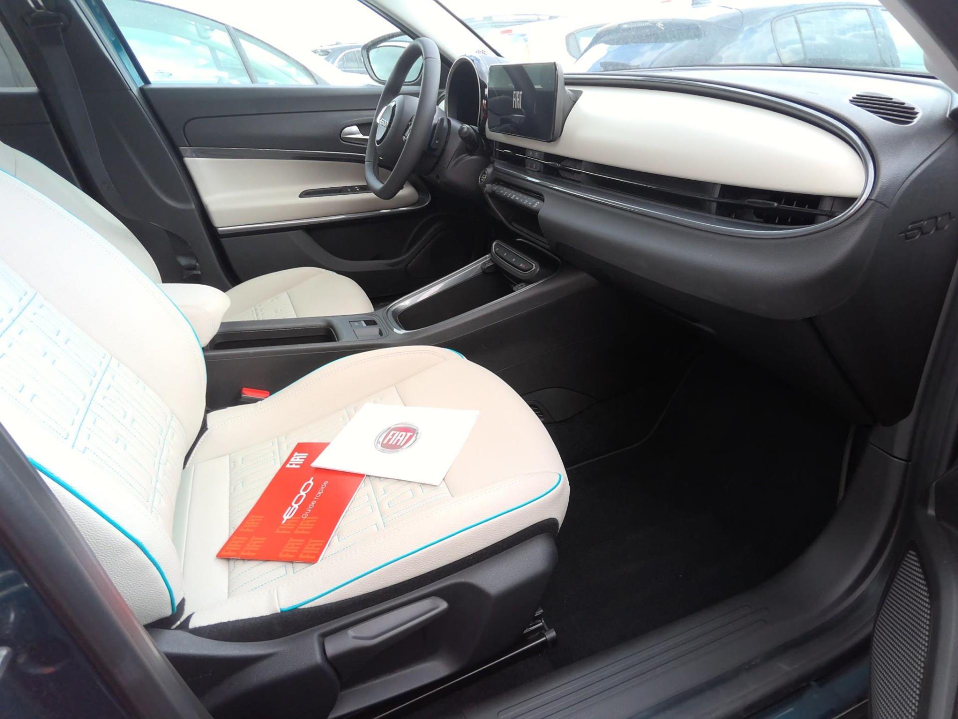 FIAT 600 1.2 Hybrid 100ch DCT6 La Prima 2024