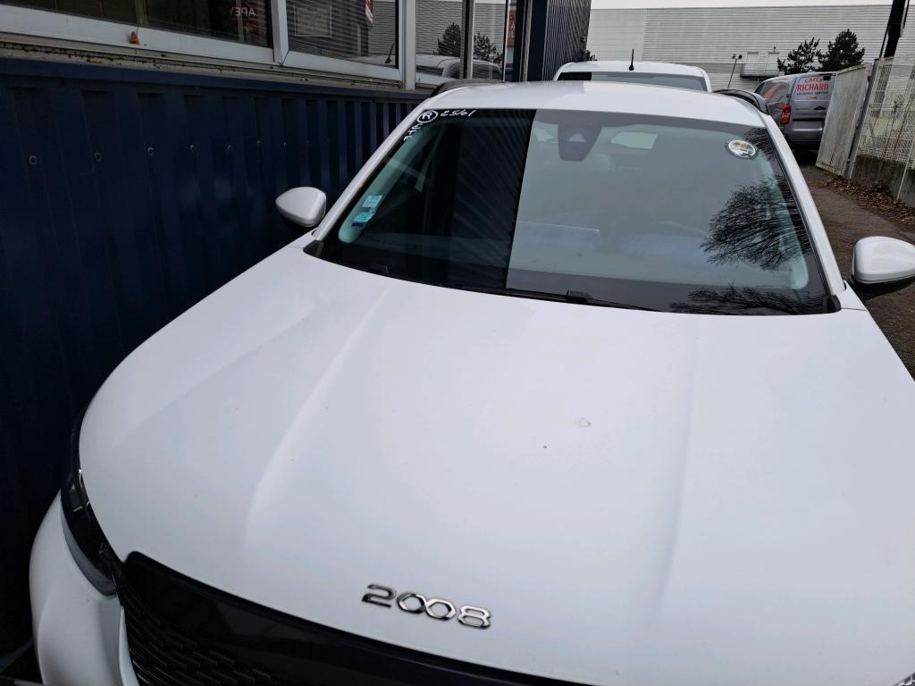 Peugeot 2008 PureTech 130 S&S EAT8 Allure Business 2021