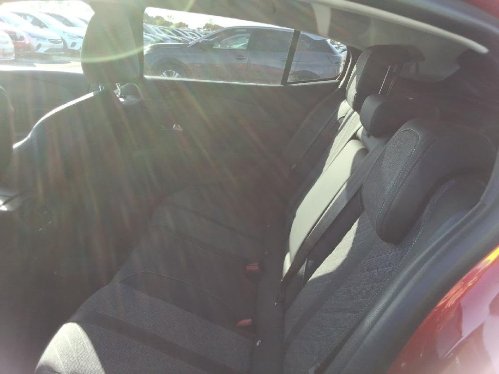 Foto Peugeot 408 11