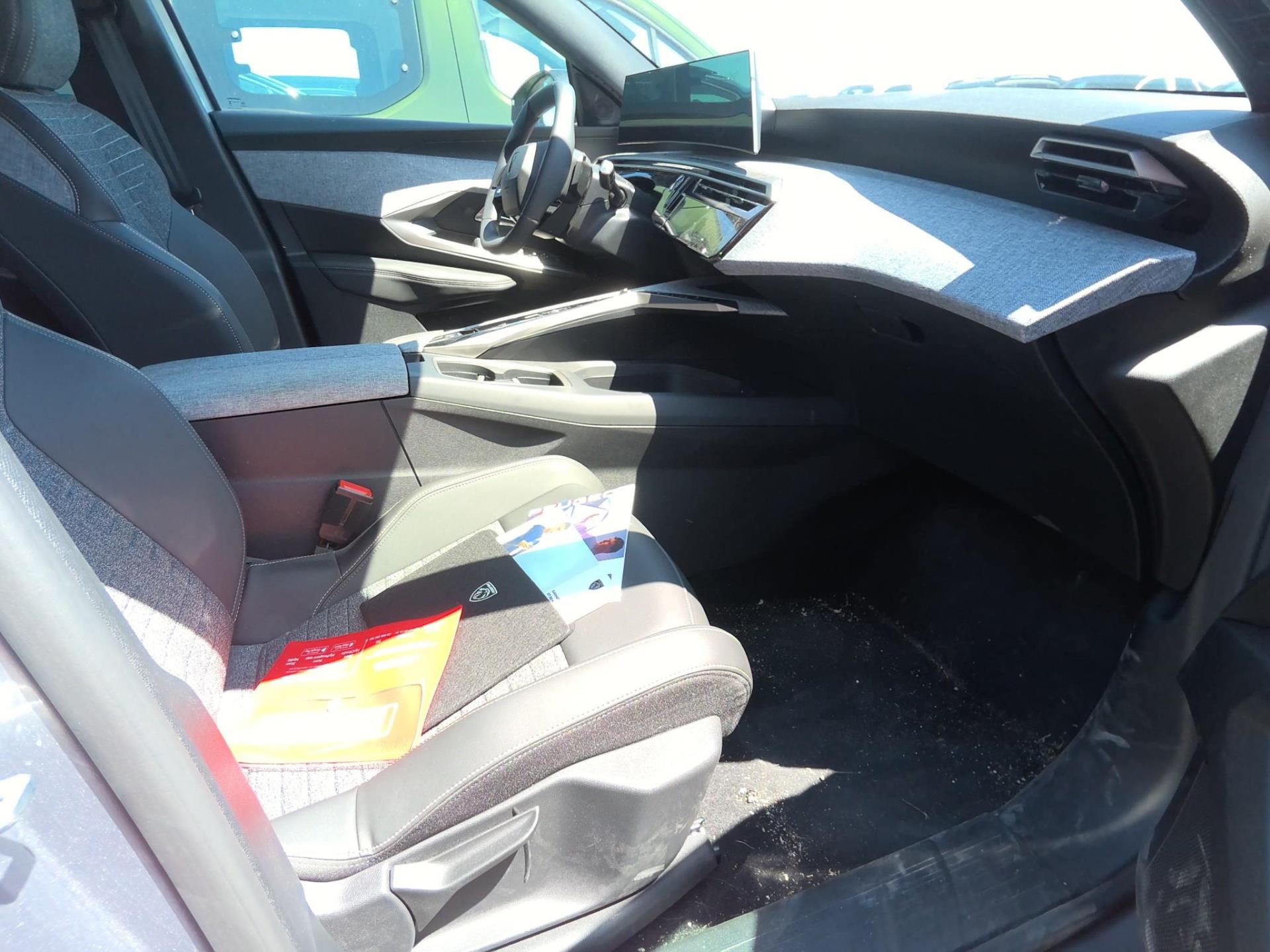 Peugeot 3008 Hybrid 145 e-DCS6 Allure 2025