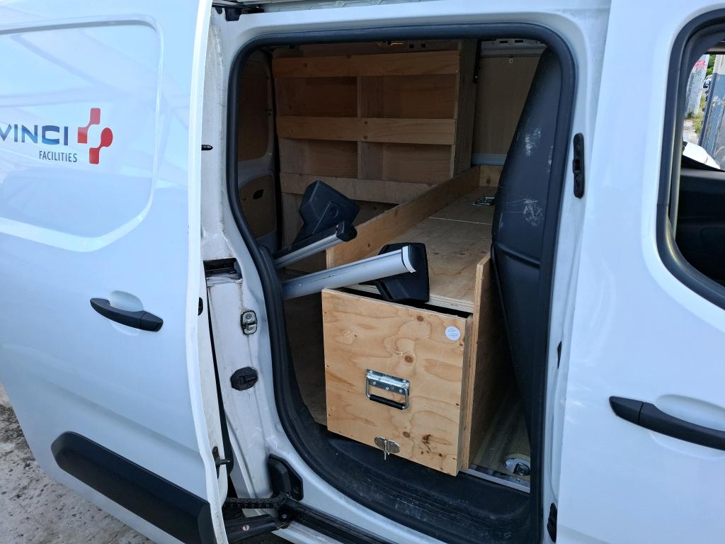 Peugeot PARTNER FOURGON STANDARD 1000 KG BLUEHDI 100 S&S BVM6 PREMIUM 2022