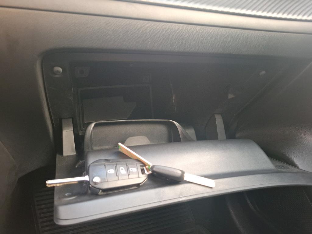 Peugeot 208 BLUEHDI 100 S&S BVM6 PREMIUM PACK 2021