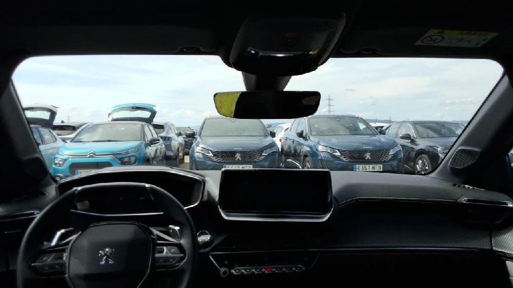 Foto Peugeot 208 10