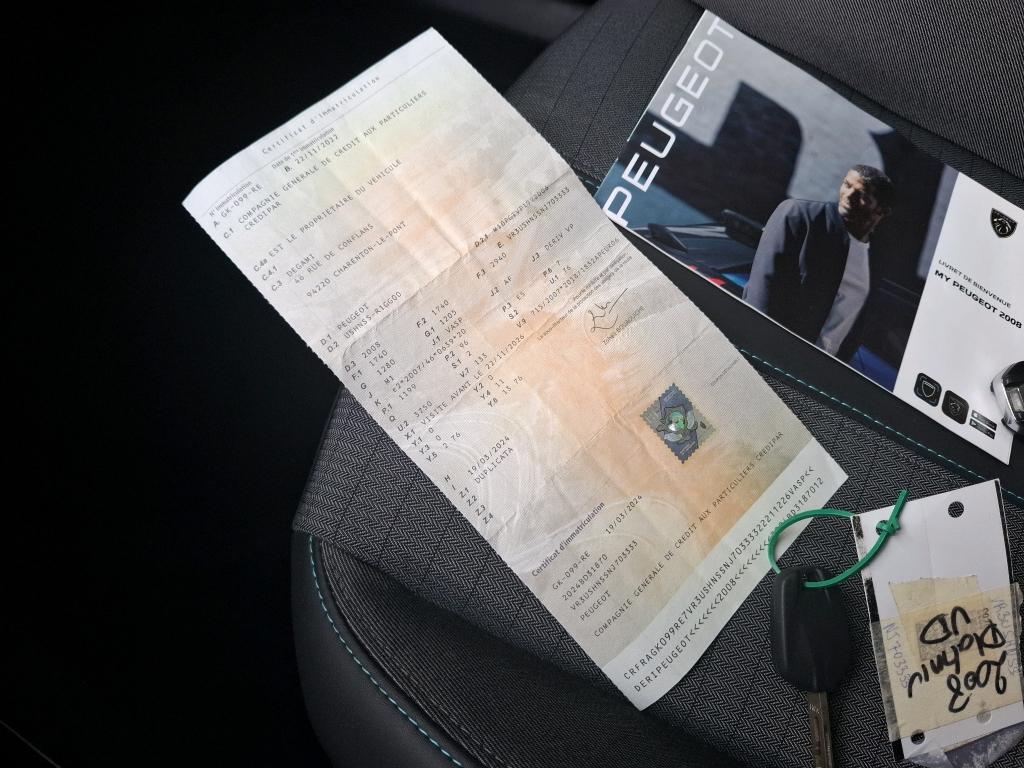 Peugeot 2008 PureTech 130 S&S EAT8 Allure 2022