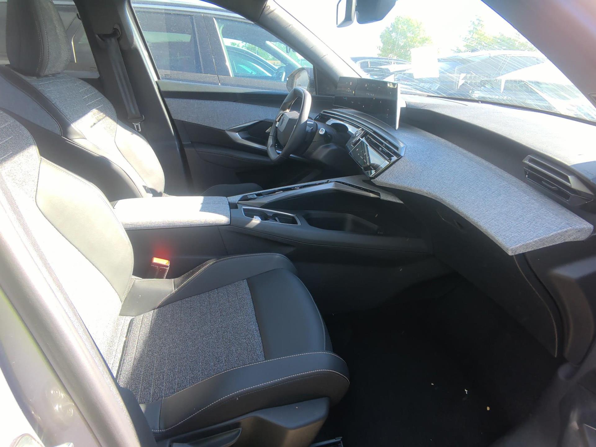 Peugeot 3008 Electrique 210 ch 73 kWh Allure 2025