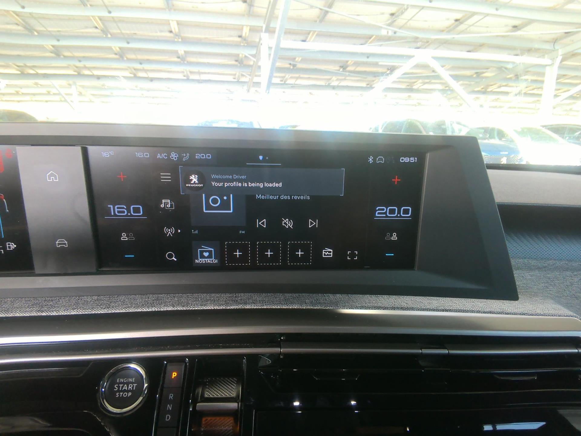 Peugeot 5008 Hybrid 145 ch e-DCS6 Allure 2025