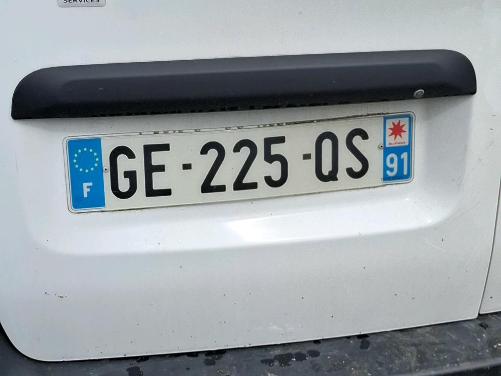 Peugeot EXPERT FGN TOLE STANDARD BLUEHDI 145 S&S EAT8 PREMIUM 2022