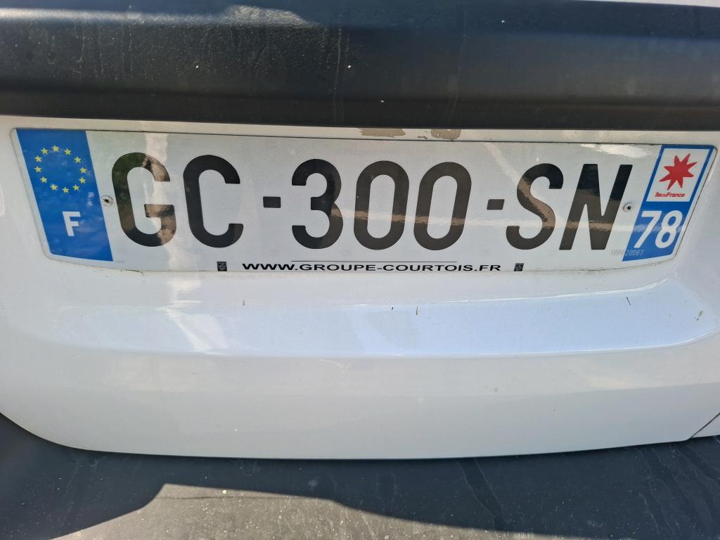 Peugeot EXPERT FGN TOLE STANDARD 2.0  BLUEHDI 120 S&S EAT8 ASPHALT 2021