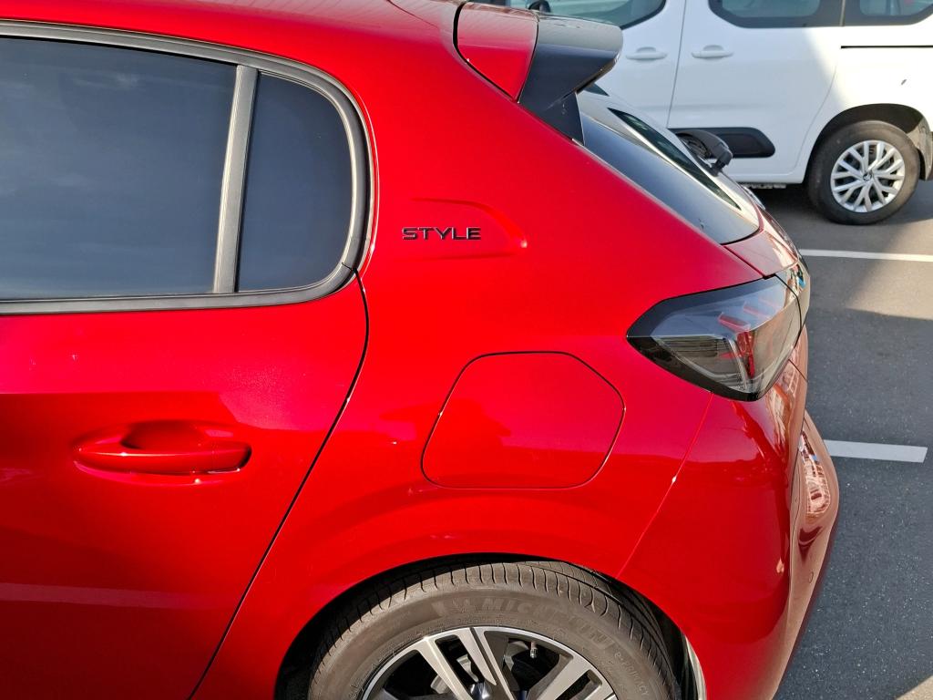 Peugeot 208 PureTech 100 S&S BVM6 Style 2023