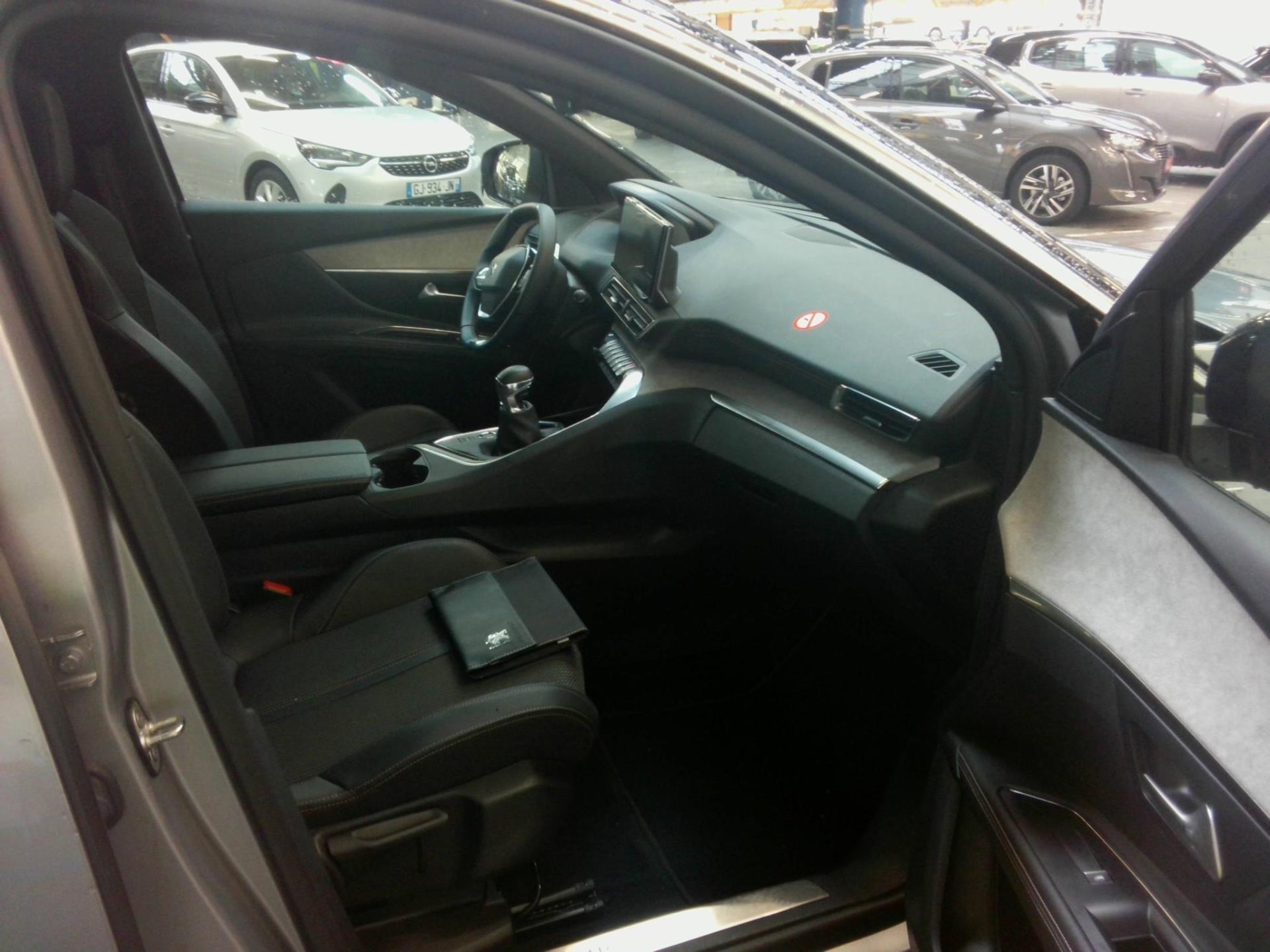 Peugeot 5008 PureTech 130ch S&S BVM6 GT 2023