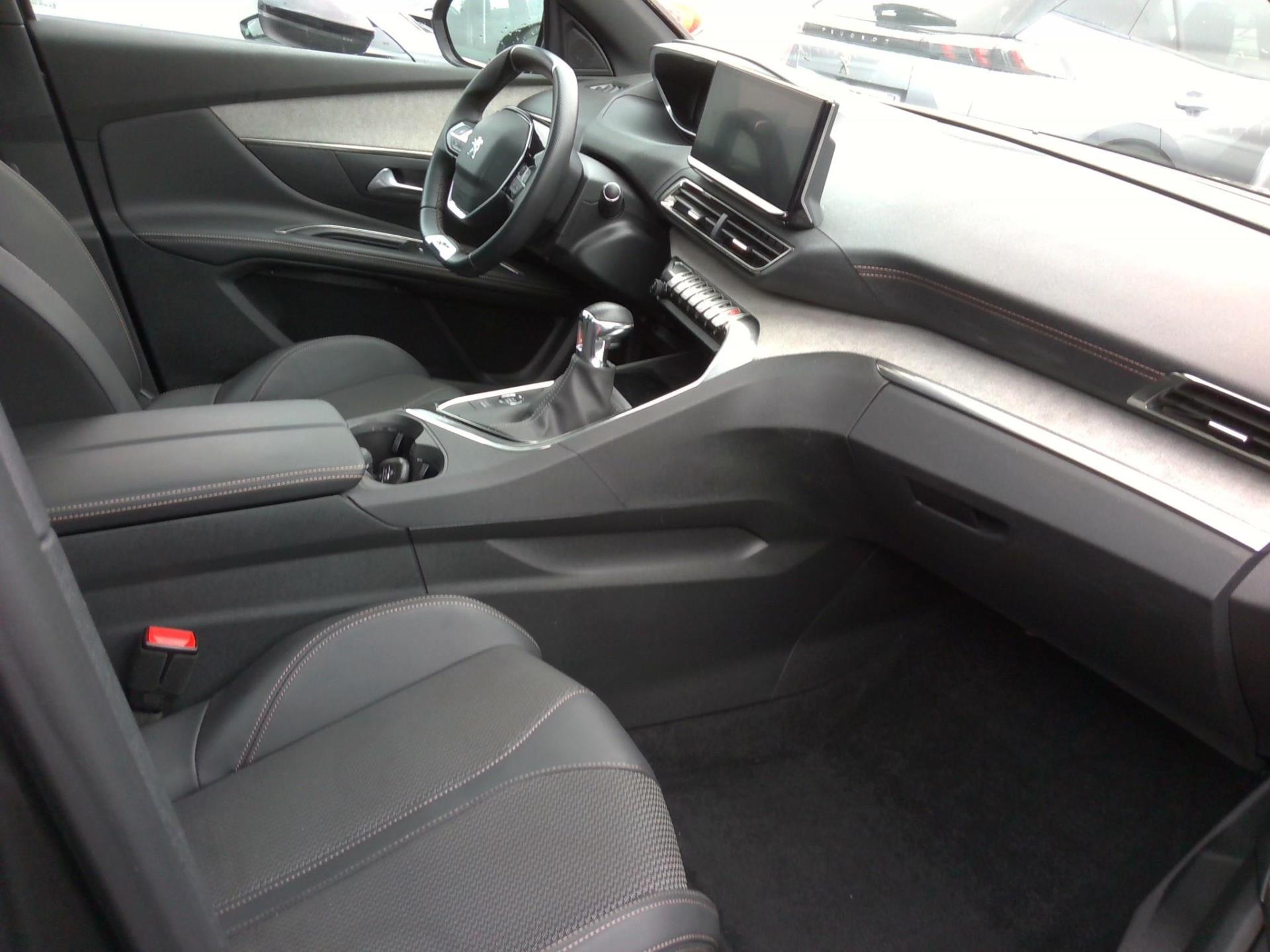 Peugeot 5008 PureTech 130ch S&S BVM6 GT 2023