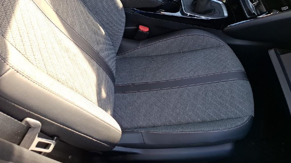 Foto Peugeot 208 15