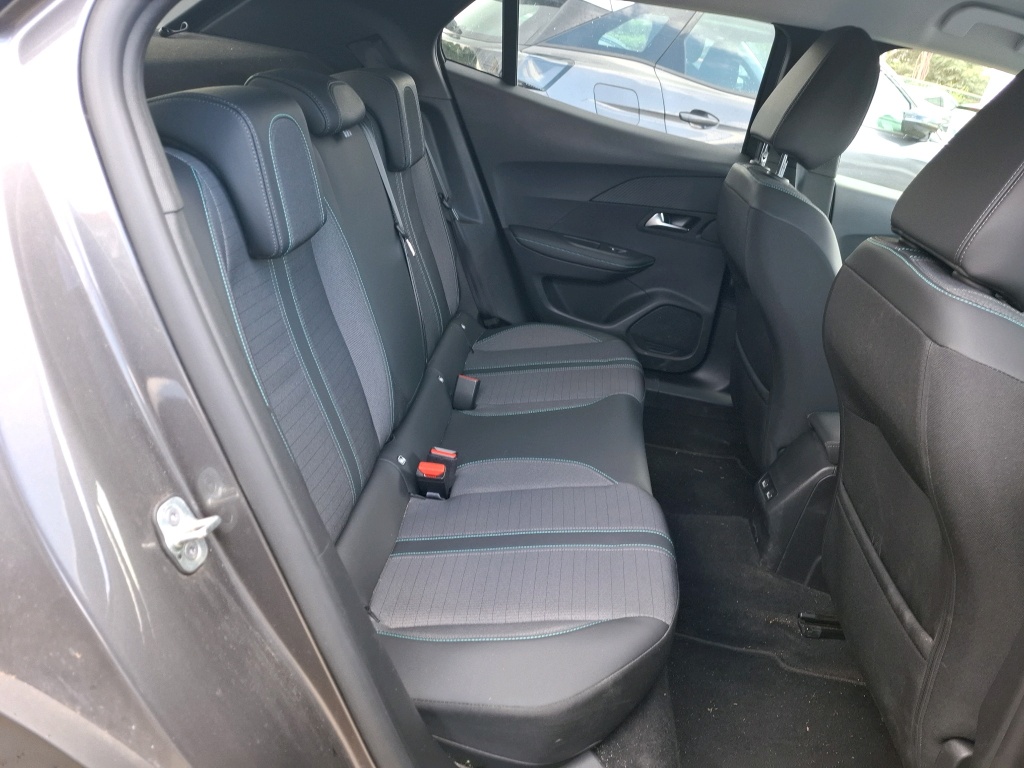 Peugeot 2008 BlueHDi 130 S&S EAT8 Allure 2022
